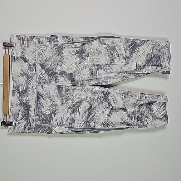 LULULEMON size 12 pace perfect crop light cast leggings - Picture 1 of 7